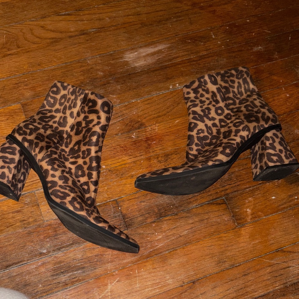 BP Leopard Print Heeled Boots - Picture 4 of 4